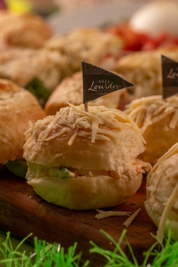 PÃO DELÍCIA COM PASTA DE FRANGO