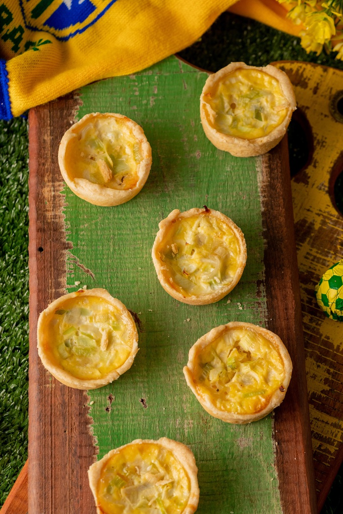 MINI QUICHE DE ALHO PORÓ