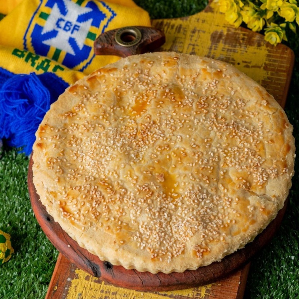 TORTA DE FRANGO COM CATUPIRY 800g